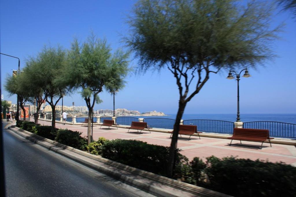 סליאמה Sir William Reid Holiday Apartments מראה חיצוני תמונה